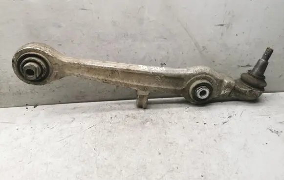 Volkswagen PASSAT B5.5 Front control arm 4B3407155A