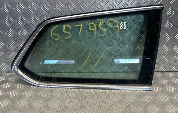 Volkswagen PASSAT B8 Rear side window 43R00082