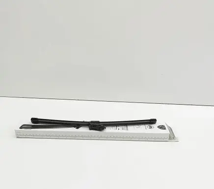 Peugeot 2008 II Windshield/front glass wiper blade 1682775580