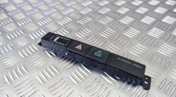 Mitsubishi Outlander A set of switches 8002B409