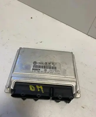 Audi A6 S6 C5 4B Engine control unit/module 4D0907551F 26SA5174 0261204687