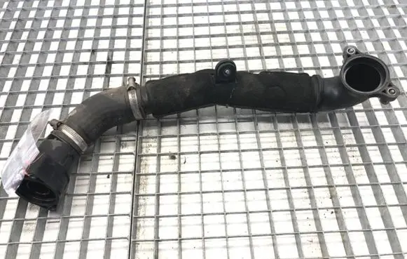 Volkswagen Golf VII Intercooler hose/pipe 04L131111M