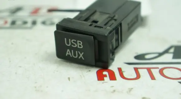Subaru Trezia USB socket connector 8619048030