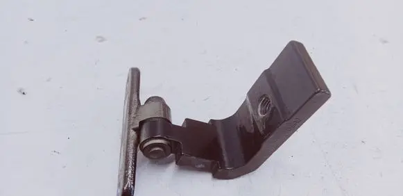BMW 5 F10 F11 Rear door lower hinge 7185636