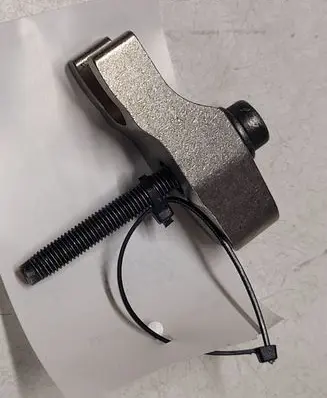 Volvo S90, V90 Fuel Injector clamp holder