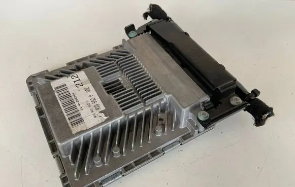 Audi A6 S6 C6 4F Engine control unit/module 4F0907552D 4F0910552P 5WP45302