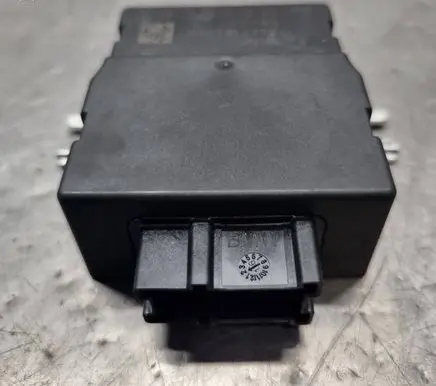 BMW 2 F45 Fuel injection pump control unit/module 7404880 22271819D
