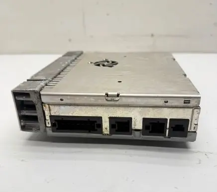 Mercedes-Benz CLS C219 Sound amplifier A2118704089 005FL061044758 61044758