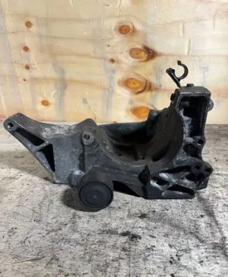 BMW X5 E70 Generator/alternator bracket 7802639 11167802639