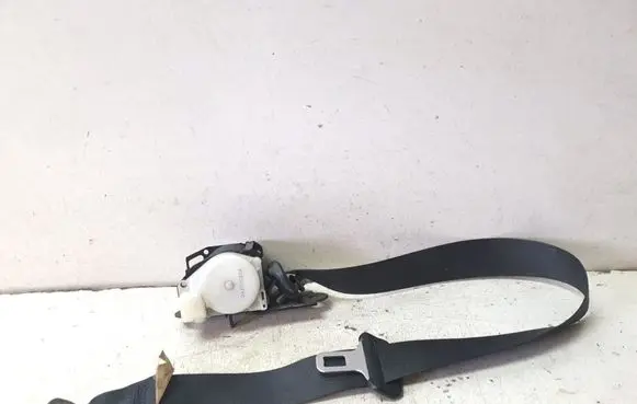 Suzuki Swift I Rear seatbelt 8498063JA