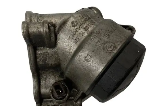 BMW 5 E60 E61 Engine oil radiator 7525333 7516383