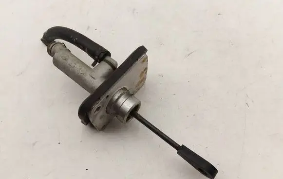 Hyundai i30 Clutch slave cylinder 