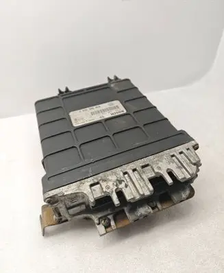 Volkswagen Golf III Engine control unit/module 030906026K 26SA2249 17216451
