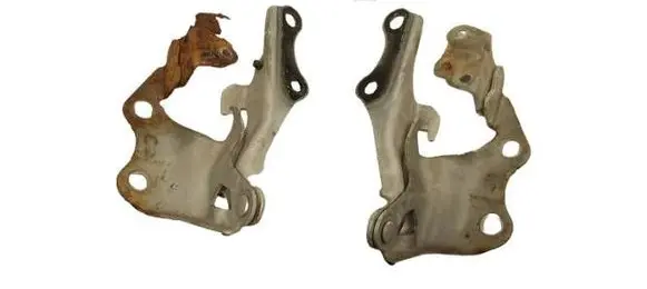 Engine bonnet/hood hinges