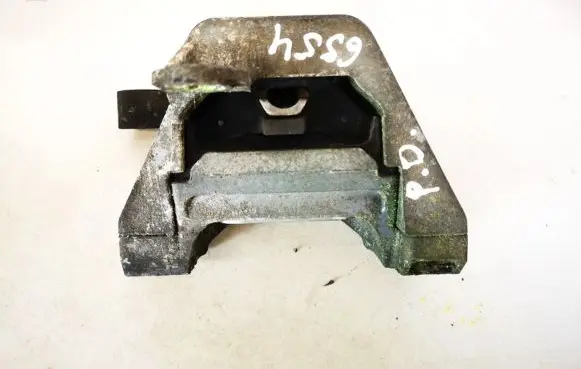 Opel Signum Engine mount bracket v04656
