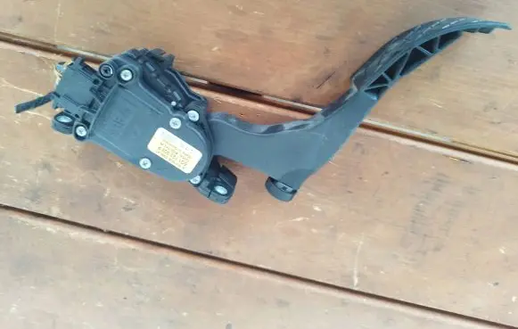 Opel Grandland X Accelerator throttle pedal 6Q1723503P