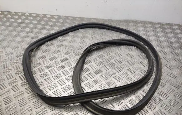 Mercedes-Benz A W176 Trunk rubber seal (body) 