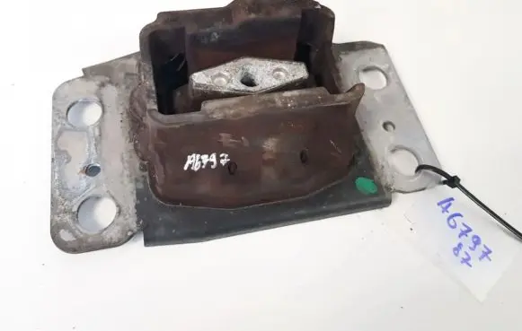 Ford Galaxy Engine mount bracket