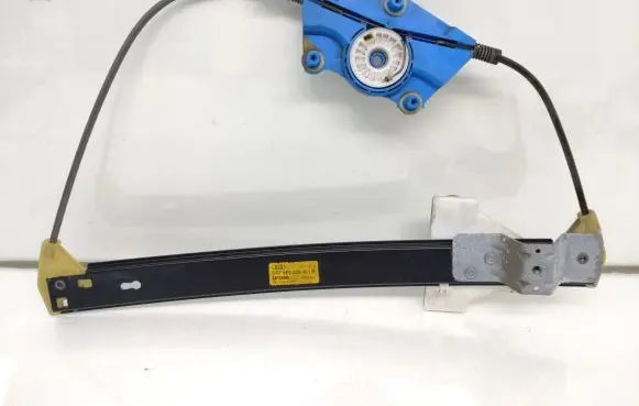 Audi A4 S4 B7 8E 8H Rear door manual window regulator 8E0839461B