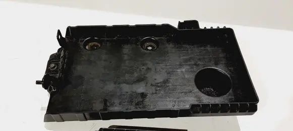 Volvo V40 Battery tray 31301934 31301935 31301936