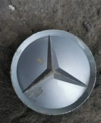 Mercedes-Benz 190 W201 Original wheel cap 2014010225