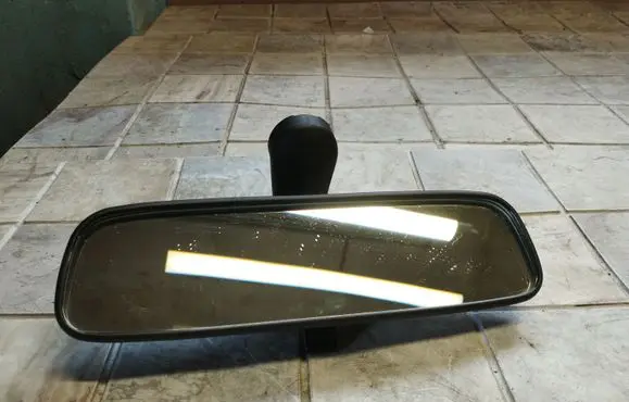 Subaru Outback Rear view mirror (interior) 010836