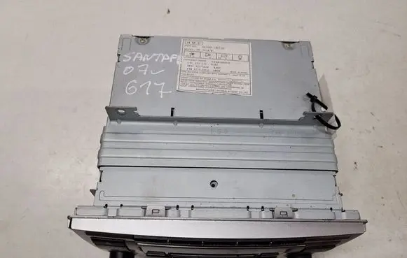Hyundai Santa Fe Radio/CD/DVD/GPS head unit 961002B220