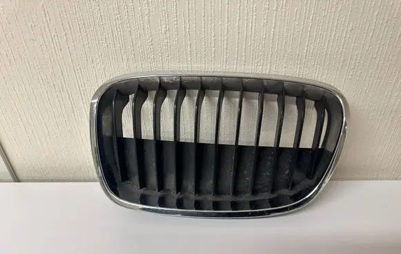 BMW 1 F20 F21 Front bumper upper radiator grill 7239021 7324389