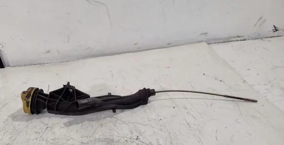 Opel Vivaro Oil fill pipe 8200612919