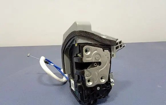 KIA Sportage Rear door lock 81420R2000