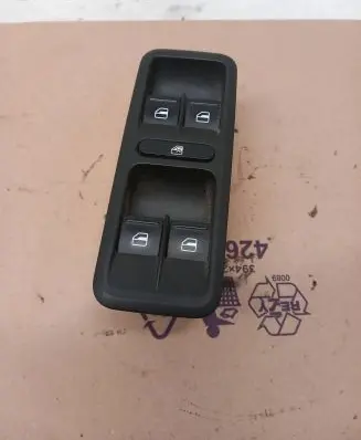 Skoda Yeti (5L) Electric window control switch 1Z0959858B 038101S