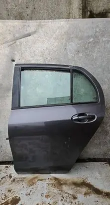 Toyota Yaris Rear door