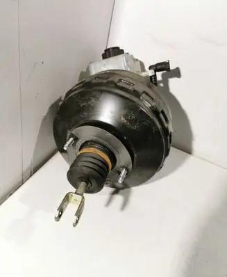 BMW 1 E81 E87 Brake booster 6788041 23804704
