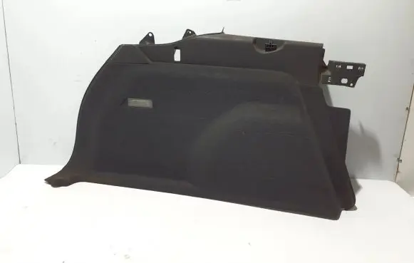 Volkswagen Touareg II Trunk/boot side trim panel 7P6863819