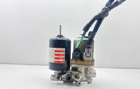 Lexus CT 200H ABS Pump 4707012010