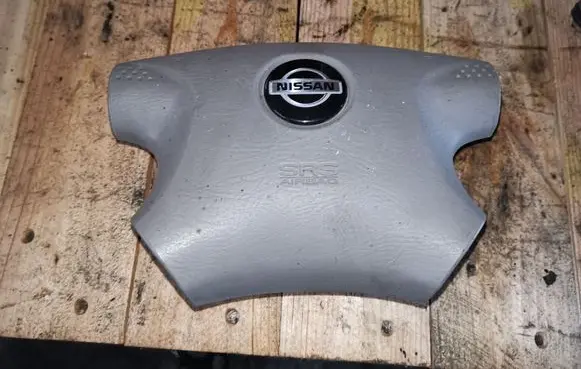 Nissan Micra Steering wheel airbag