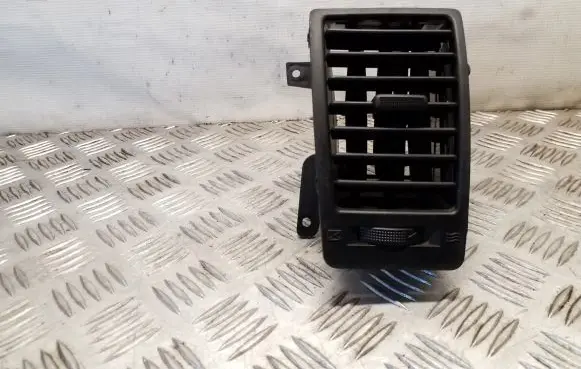 Hyundai Terracan Dashboard side air vent grill/cover trim 85730H1600