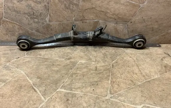 BMW 5 G30 G31 Rear upper control arm/wishbone 6866920