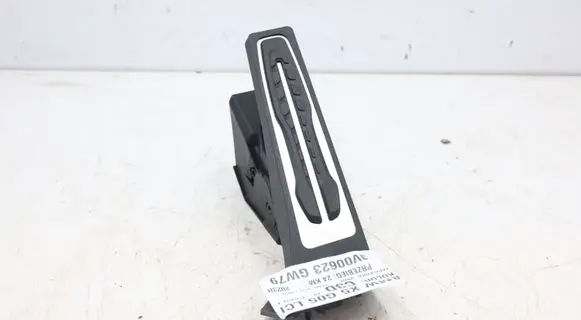BMW X5 G05 Accelerator throttle pedal 6889820