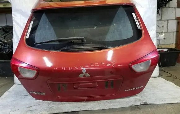 Mitsubishi Lancer VIII Tailgate/trunk/boot lid