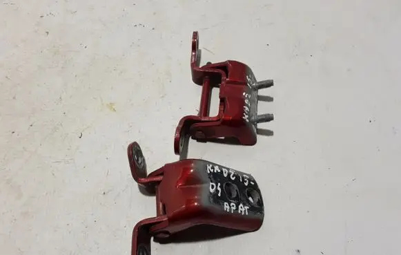 Renault Kadjar Rear door upper hinge 824009630R