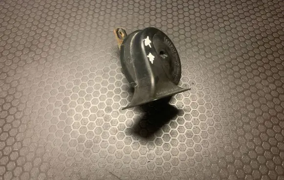 Volvo C70 Horn signal E200884