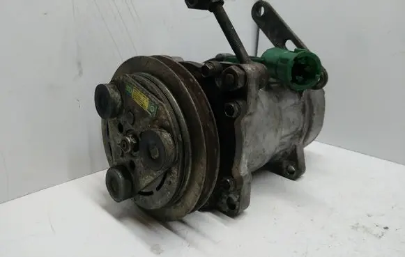 Jaguar XJ SERIE 3 Air conditioning (A/C) compressor (pump) MS5ATD9 D709