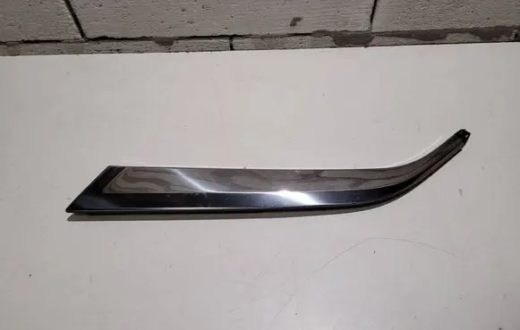 Peugeot 5008 II Rear side glass trim 9827008977