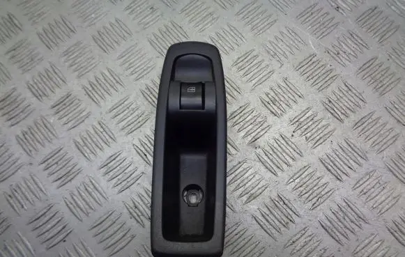 Renault Koleos II Quarter vent window switch 25411-JY00A