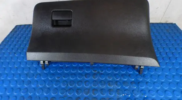 Toyota Yaris Glove box 555510D150 555520D130
