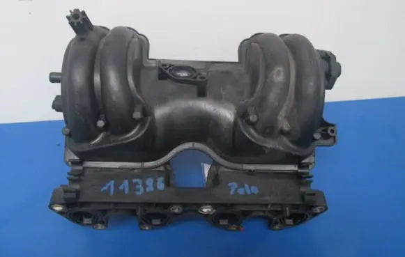 Volkswagen Polo III 6N 6N2 6NF Intake manifold
