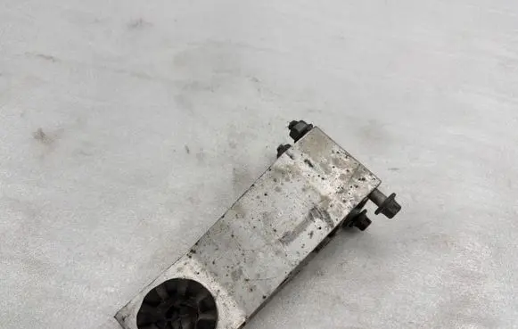 Mercedes-Benz S W222 Radiator mount bracket 2226261331
