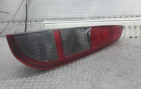 Ford Focus Rear/tail lights 4M5113N004