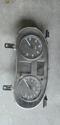 Renault Trafic II (X83) Speedometer (instrument cluster) P8200283194D 281123748 281177147